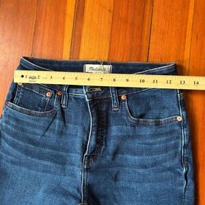 Madewell curvy kick out jeans 27 cropped